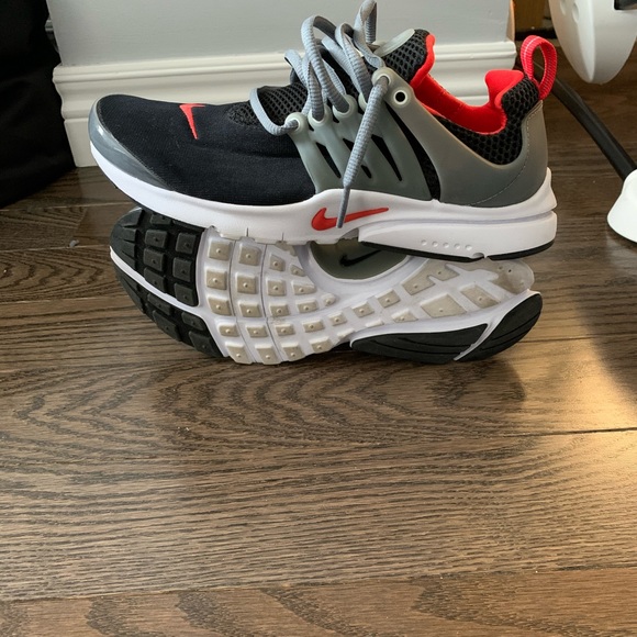 Nike Shoes - Nike running shoes